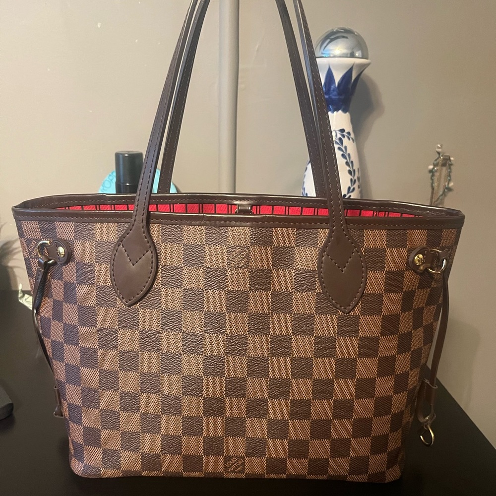 Louis Vuitton Neverfull PM